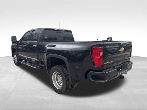 Used 2024 Chevrolet Silverado 3500 High Country w/ High Country Premium Package image 6