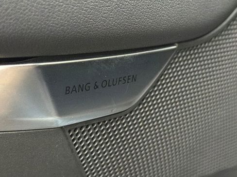 Used 2023 Audi e-tron GT Premium Plus image 38