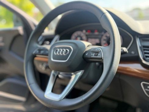 Used 2023 Audi Q5 2.0T Premium Plus w/ Premium Plus Package AWD/4WD image 12