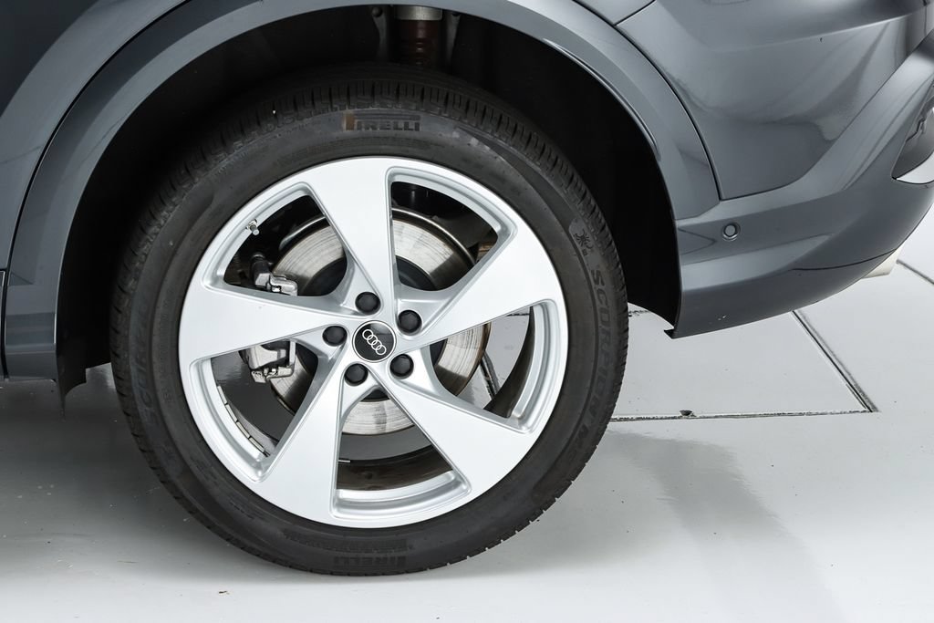 Used 2025 Audi Q5 Premium w/ Premium Plus AWD/4WD image 52