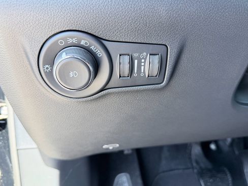 New 2026 Jeep Compass Latitude image 11