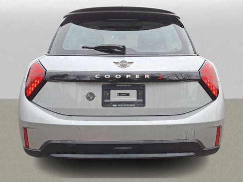 Certified 2025 MINI Cooper S image 5