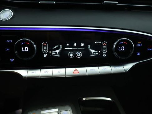 Used 2024 Genesis GV70 2.5T w/ Advanced Package image 16