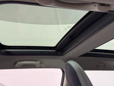 Certified 2025 MINI Cooper 2-Door Hardtop FWD image 19