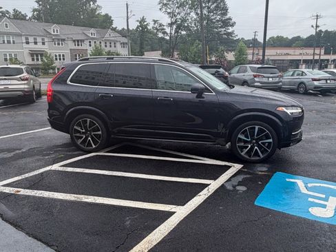 Used 2019 Volvo XC90 T6 Momentum w/ Protection Package Premier AWD/4WD image 4