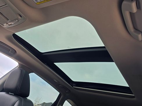 Used 2015 Nissan Murano Platinum w/ Platinum Technology Package image 3