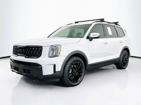 Used 2025 Kia Telluride EX X-Line AWD/4WD image 3