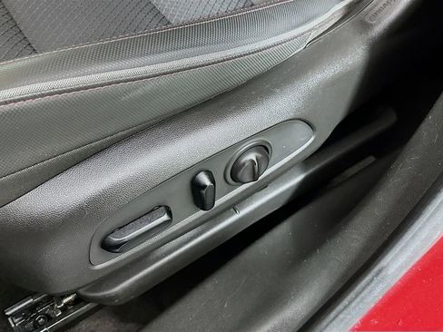 Used 2022 Chevrolet TrailBlazer RS image 18