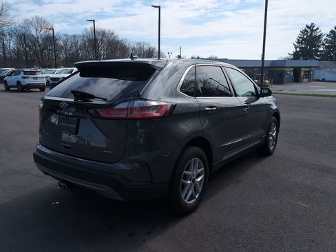 Used 2024 Ford Edge SEL w/ Convenience Package image 5