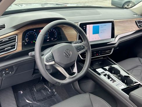 Certified 2026 Volkswagen Atlas SE image 21