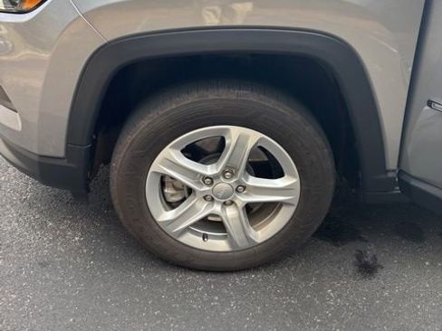 Used 2023 Jeep Compass Sport image 45