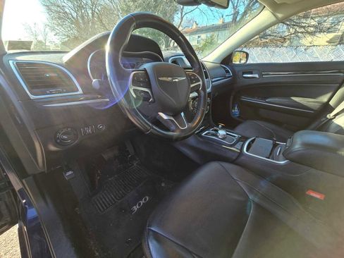 Used 2015 Chrysler 300 Limited image 30