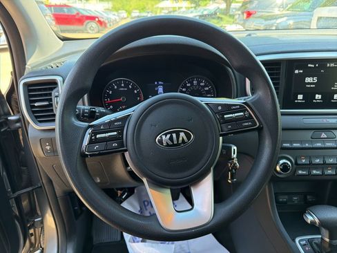 Used 2020 Kia Sportage LX AWD/4WD image 17