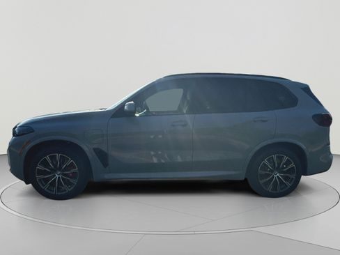 New 2026 BMW X5 xDrive50e w/ M Sport Package AWD/4WD image 8