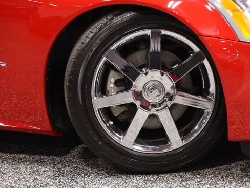 Used 2007 Cadillac XLR RWD image 5