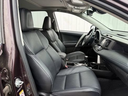 Used 2018 Toyota RAV4 Limited image 29