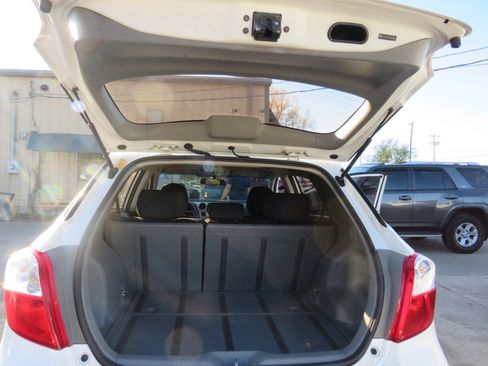 Used 2012 Toyota Matrix S image 23