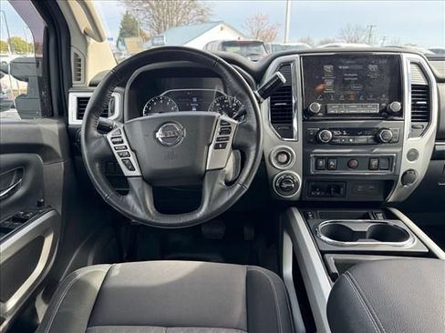 Certified 2021 Nissan Titan SV w/ SV Convenience Package image 12