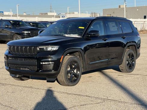 New 2025 Jeep Grand Cherokee L Limited w/ Black Appearance Package image 3