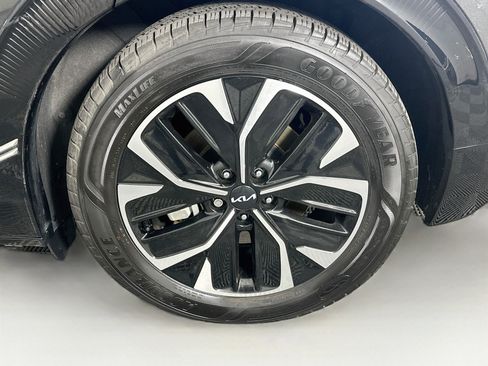 Used 2022 Kia EV6 Wind AWD/4WD image 11