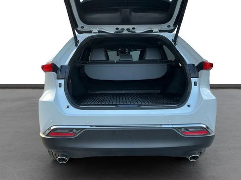 Used 2024 Toyota Venza Limited image 24