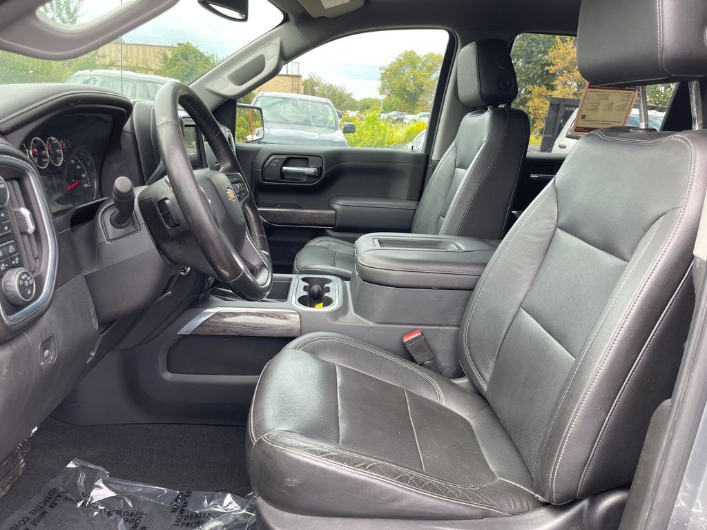 Used 2020 Chevrolet Silverado 1500 LTZ AWD/4WD image 17