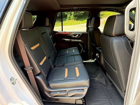 Used 2023 GMC Yukon AT4 w/ AT4 Premium Package AWD/4WD image 27