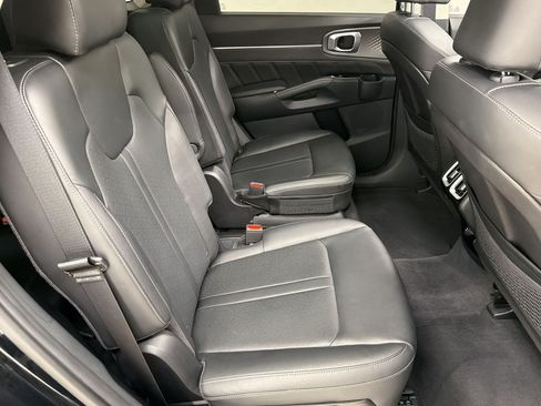 Used 2023 Kia Sorento SX FWD image 31
