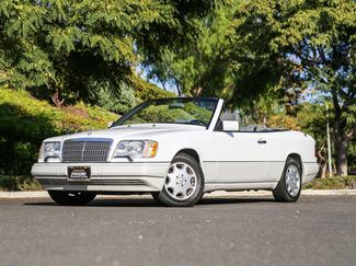 Used 1995 Mercedes-Benz E 320 Convertible video 2