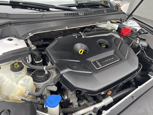 Used 2020 Lincoln MKZ AWD image 10