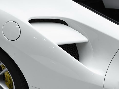 Used 2016 Ferrari 488 GTB Base image 62