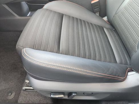 Certified 2025 Nissan Rogue SV image 21