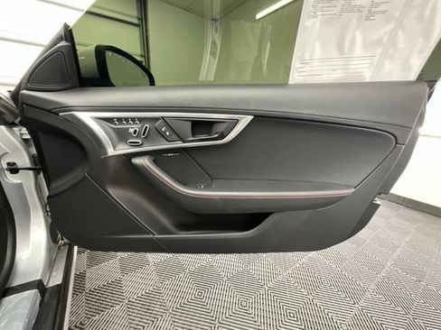 Used 2019 Jaguar F-TYPE Coupe RWD image 12