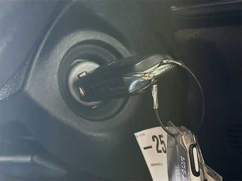 Used 2023 Ford Transit 350 XLT image 26