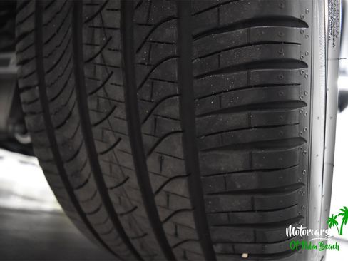 Used 2025 Aston Martin DBX 707 image 49