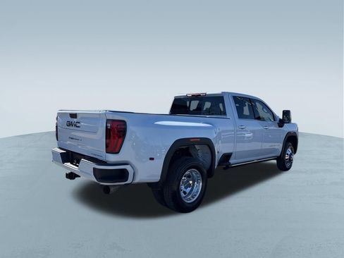 New 2026 GMC Sierra 3500 Denali Ultimate image 9