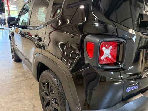 Certified 2017 Jeep Renegade Altitude AWD/4WD image 25