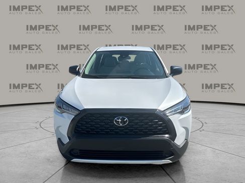 Used 2022 Toyota Corolla Cross L image 8