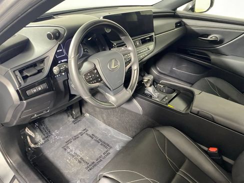Used 2023 Lexus ES 300h w/ Accessory Package (Z2) FWD image 12
