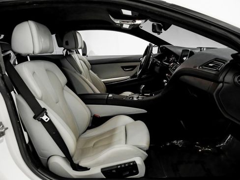 Used 2017 BMW M6 Coupe image 30