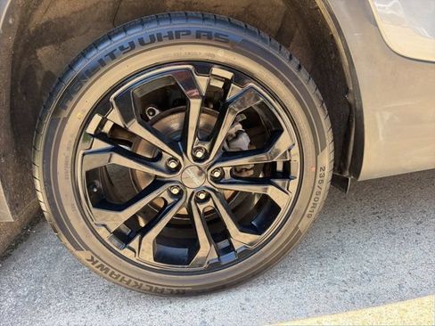 Used 2020 GMC Terrain SLT w/ Elevation Edition FWD image 27