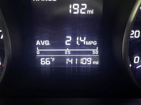 Used 2017 Hyundai Elantra SE FWD image 25