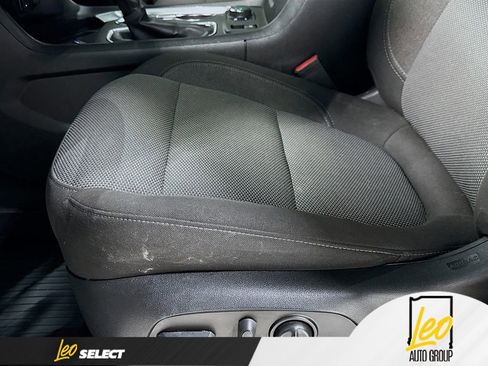 Used 2023 Chevrolet Traverse LT w/ Midnight/Sport Edition image 18