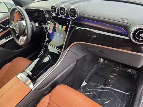 Certified 2025 Mercedes-Benz GLC 300 image 30