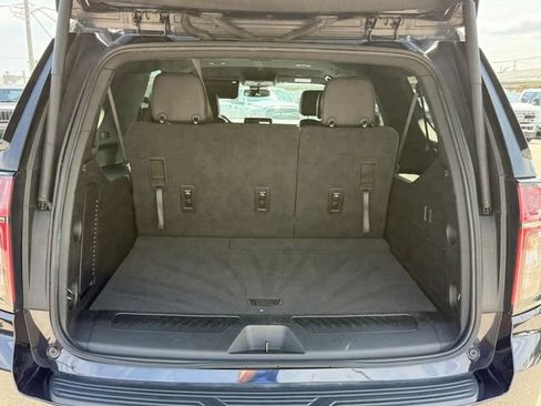 Used 2024 Chevrolet Suburban LT AWD/4WD image 4