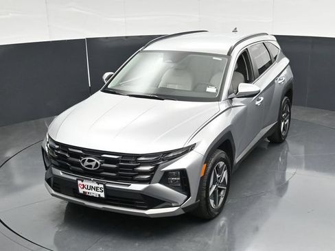 Used 2025 Hyundai Tucson SEL AWD/4WD image 49