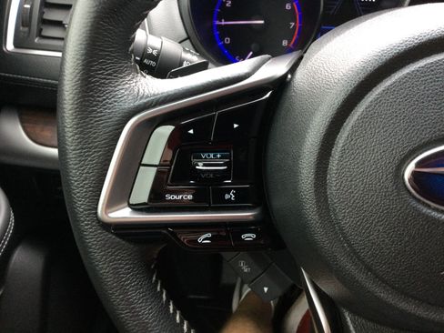 Used 2019 Subaru Outback 2.5i Limited AWD/4WD image 16