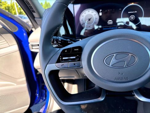 Used 2025 Hyundai Elantra SEL FWD image 13