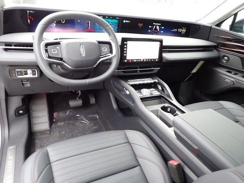 New 2026 Lincoln Nautilus Reserve image 17