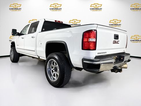 Used 2019 GMC Sierra 2500 SLT w/ Duramax Plus Package AWD/4WD image 6